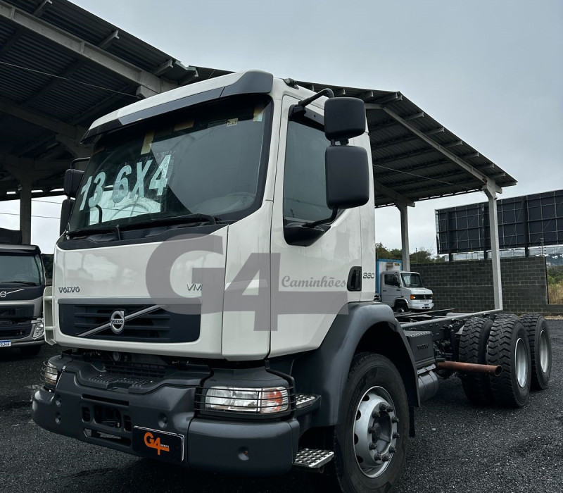 VOLVO VM 330 6X4 2013/2013 