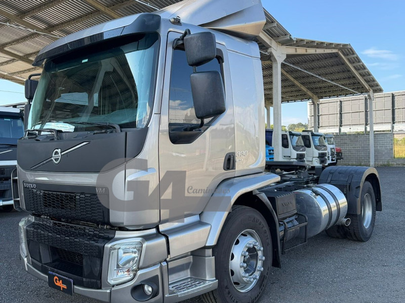 VOLVO VM 330 4X2 2021