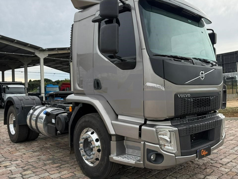 VOLVO VM 330 4X2 2021