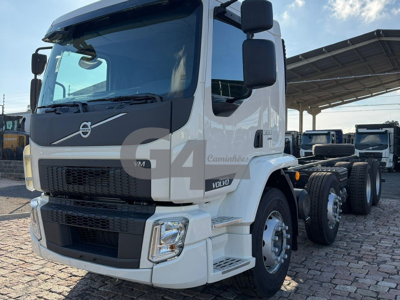 VOLVO VM 360 8x2 2024