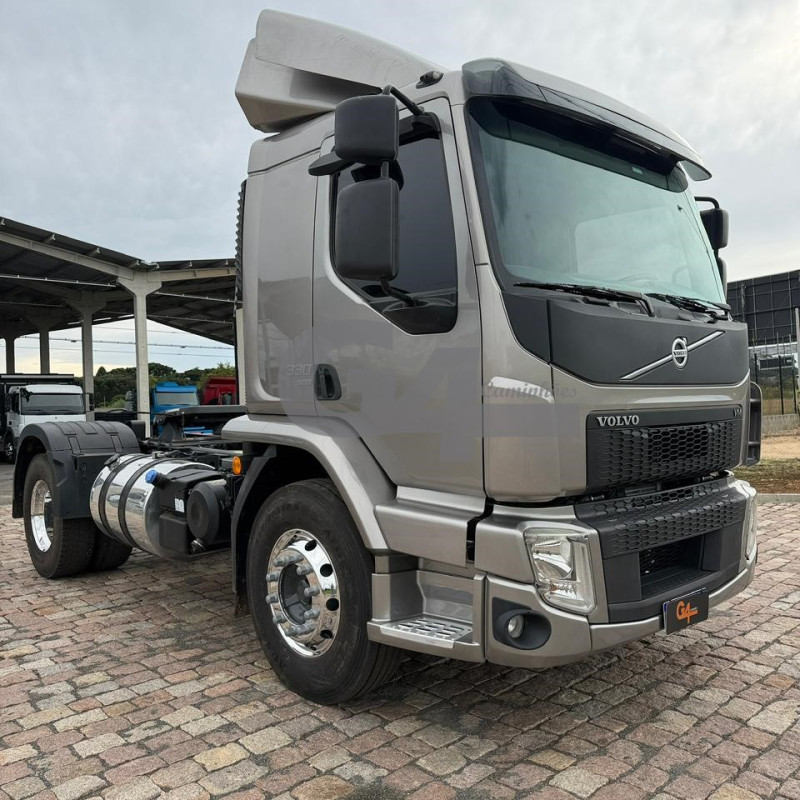 VOLVO VM 330 4X2 2021