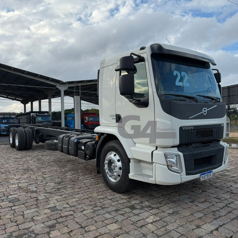 VOLVO VM 330 6x2 2022